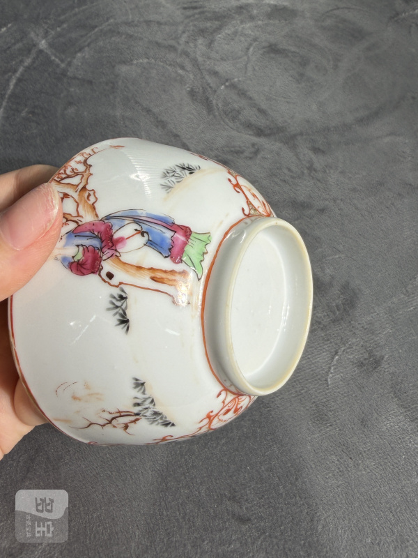 清乾隆广彩庭院教子图茶园 - 图9